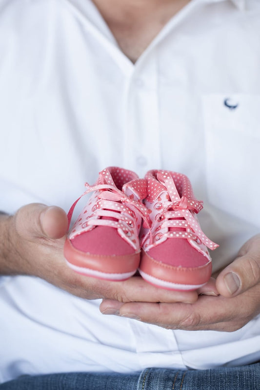 Ideas for Surprising Your Husband with Your Pregnancy Announcement