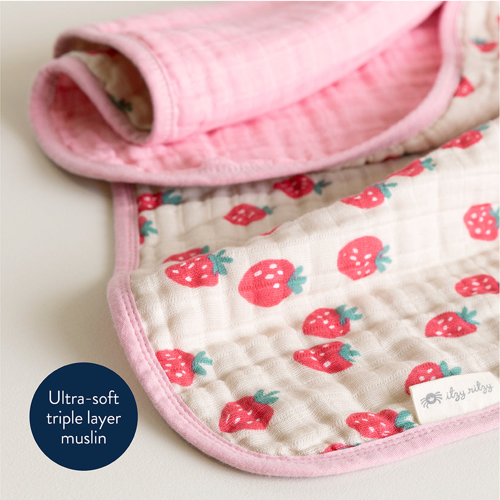 Itzy Muslin Blanket Strawberries and Cream