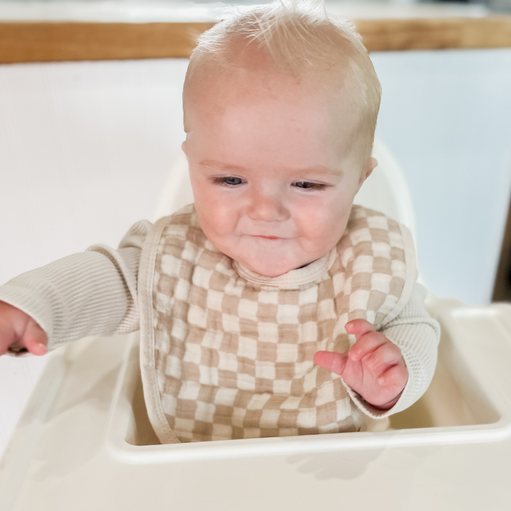Itzy Muslin Bibs Taupe Checkerboard